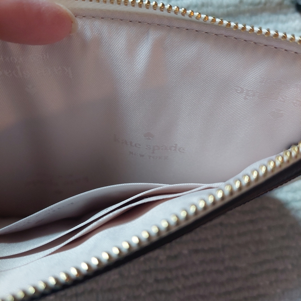 Kate Spade Lucy Wristlet & Floral Card Holder - Picture 11 of 16